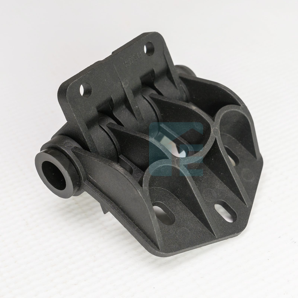 Centurion Sectional / Panel Garage Door Center Finger Safe Hinge SECACCHINGEFS3G